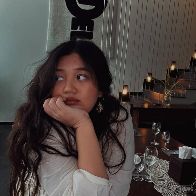 Seeking a Friendly Flatshare in Zone 1 or 2 Main Photo