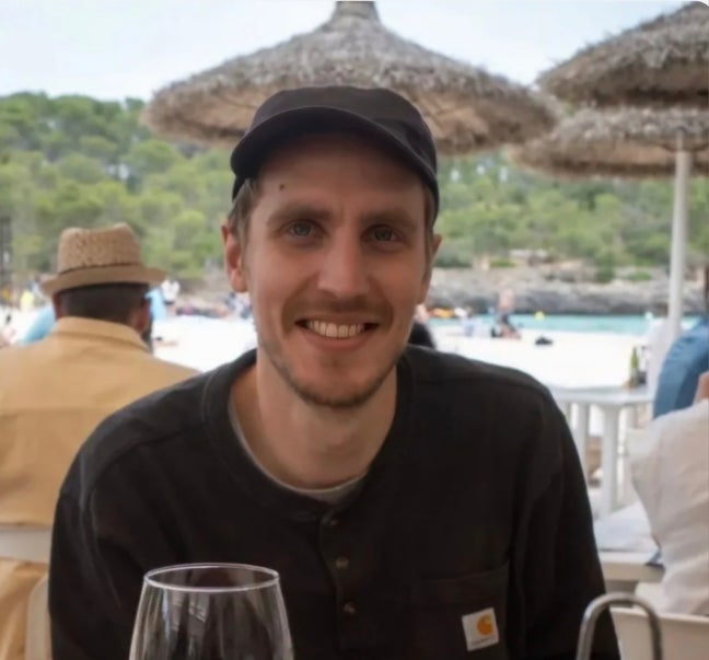 Looking for a studio space Main Photo