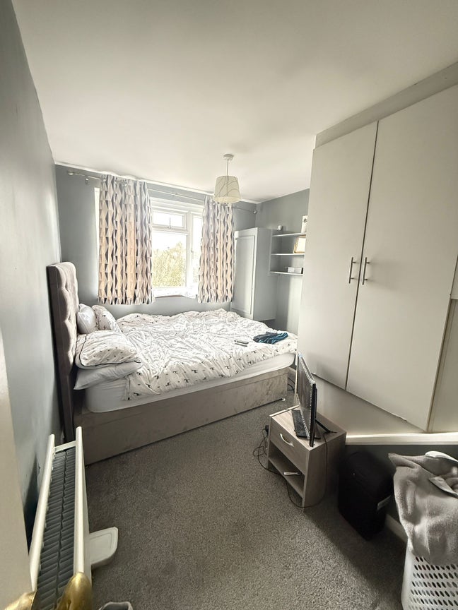 Lovely Double Rooms@RM16 4JB /Grays Main Photo