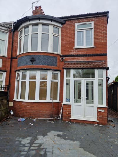 Rooms to let in fully refurbished  house  Main Photo