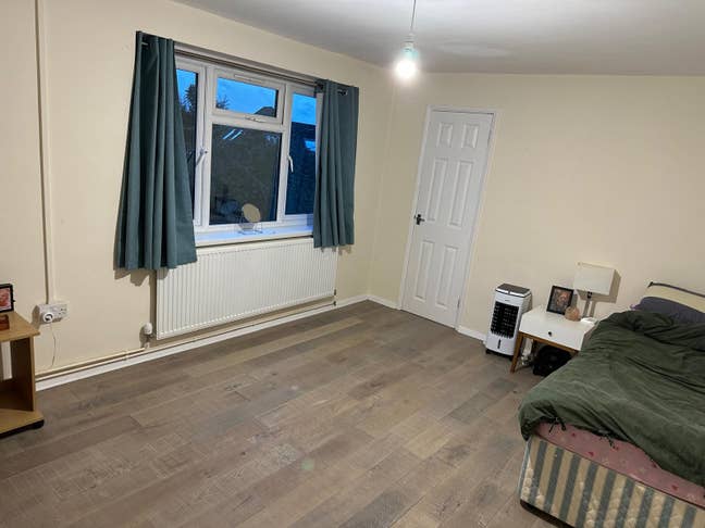2 Rooms to Let in Calcot (1 double and 1 single) Main Photo