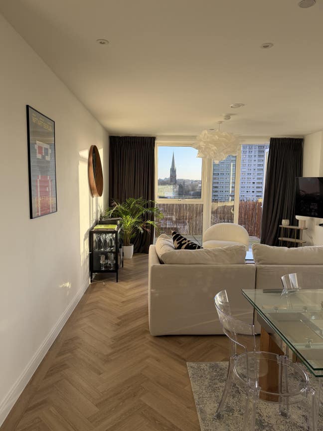 2-bed 2-bath in Queens Park Main Photo