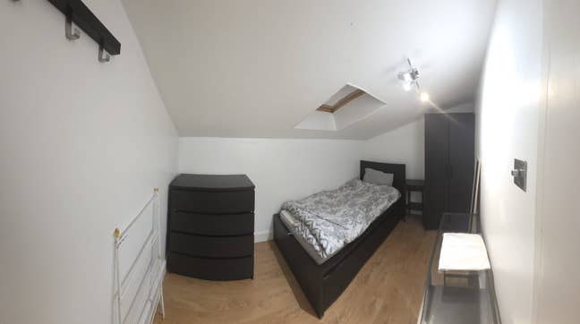 Single room with all bills 4min walk from tube Main Photo