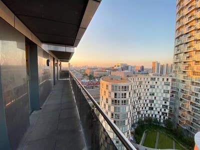 Modern Double Room in a Building/Canary Wharf🌟 Main Photo