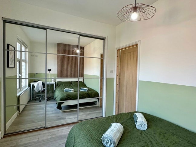 Home Available near DMU Main Photo