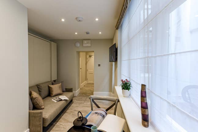 Bills Included, Private Patio, Cctv☎️ Main Photo