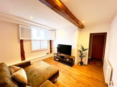 Spacious Furnished 1-Bed Apartment on Fore St Main Photo