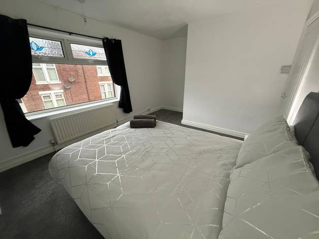 Refurbished 3 bed house great transport links Main Photo