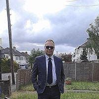 Professional Male seeks a single or double room Main Photo