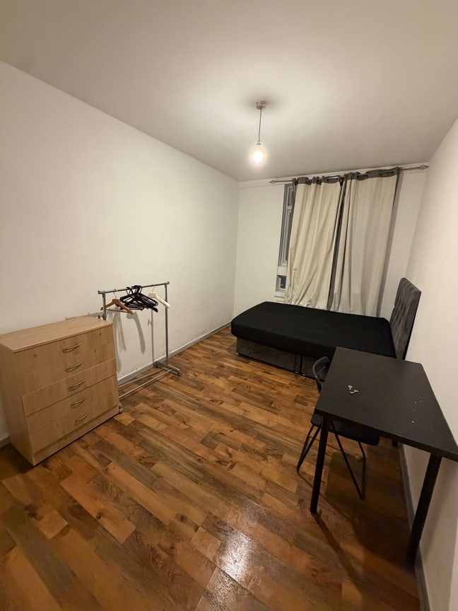 Beautiful couple room In Bethnal Green Main Photo