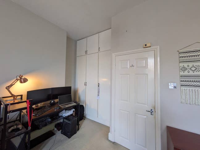 2 double rooms available in bright Redland flat Main Photo