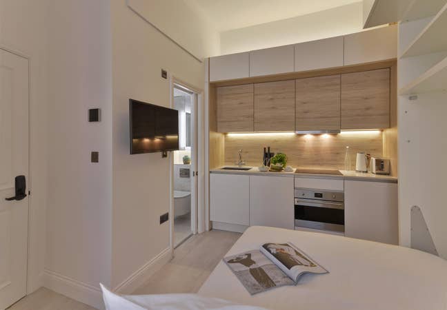 Bills Included, Roof Terrace, Short/Long Lets 🔥 Main Photo