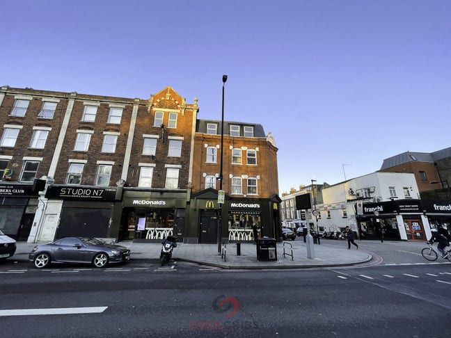Studio in Holloway Road, Islington, London, N7 Main Photo