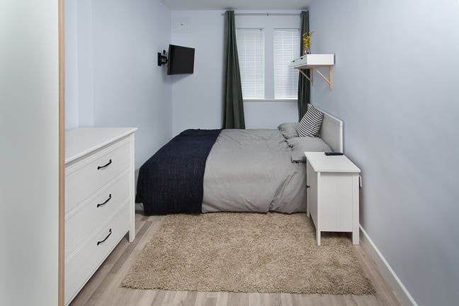 One Lovely Room Available (Beech Road)  Main Photo