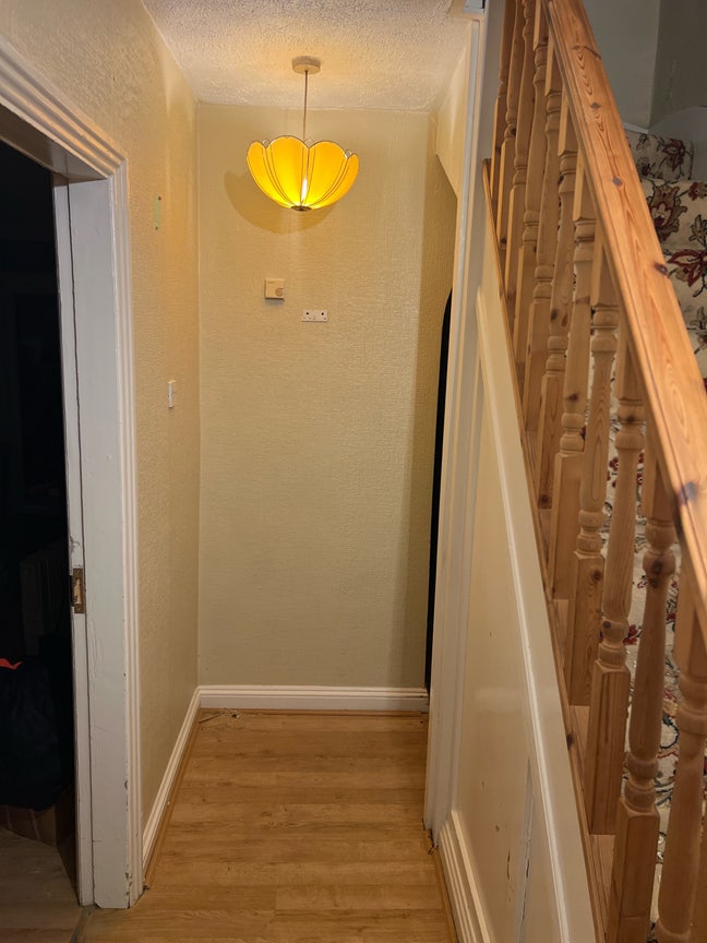 A quiet professional in a very quiet house  Main Photo