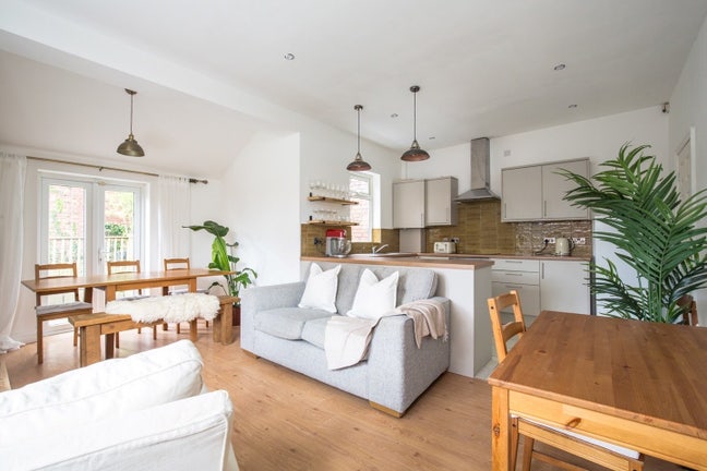 1 double room available for rent   Main Photo