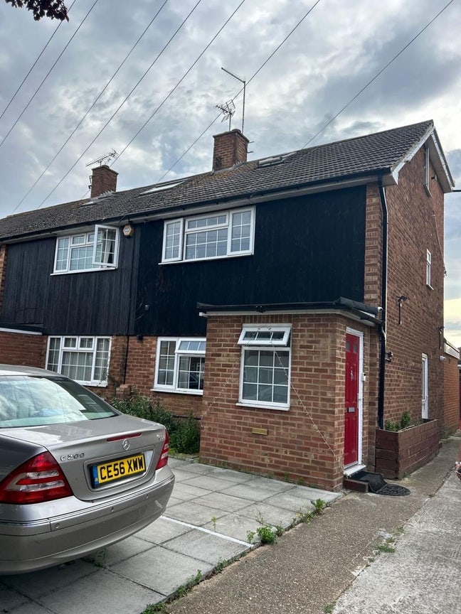 Single Room for Rent – Students Welcome  Main Photo