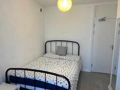 Spacious single room in shared house in E17 Main Photo