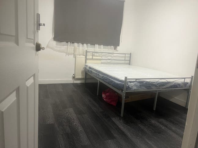 Master Double Room to Let - Harrow HA3  Main Photo