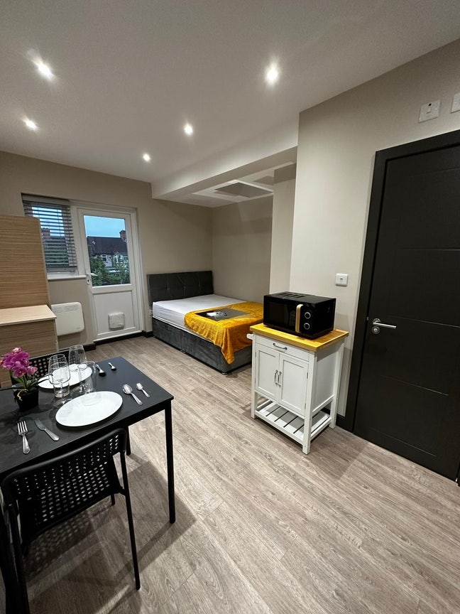 🏡 2X Studios available in- Wembley/ Greenford Main Photo