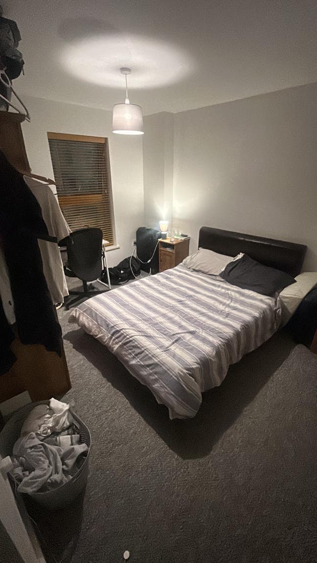 Double en-suite room city centre (Green Quarter) Main Photo