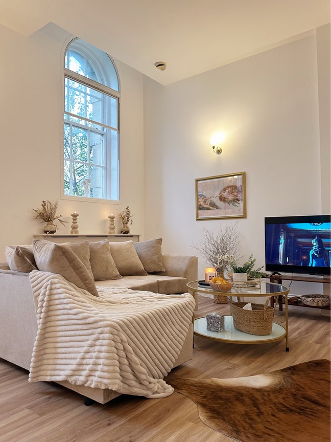 Entire apartment in the heart of Southampton  Main Photo