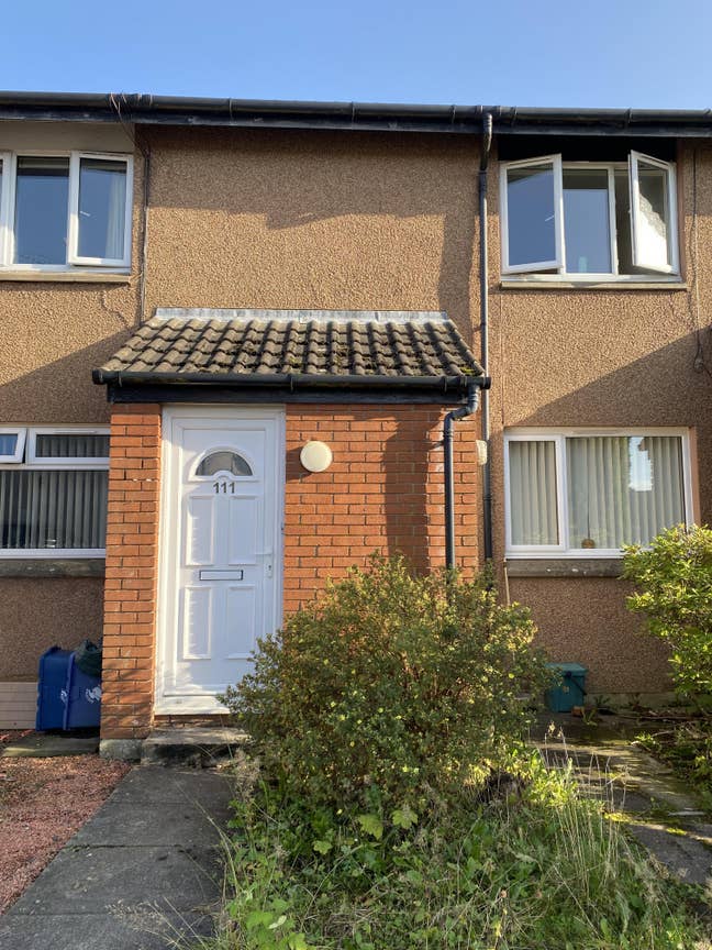 One Bedroom Unfurnished Property  Main Photo