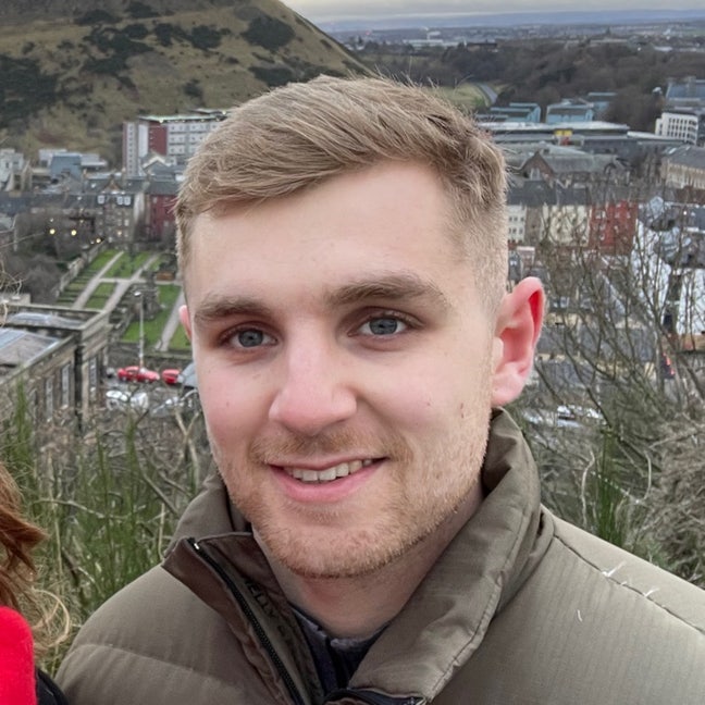 23 year old male looking for double room Main Photo