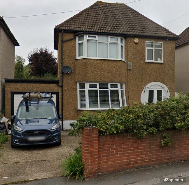 3-4 BEDROOM Modern Fully Refurbished  Main Photo