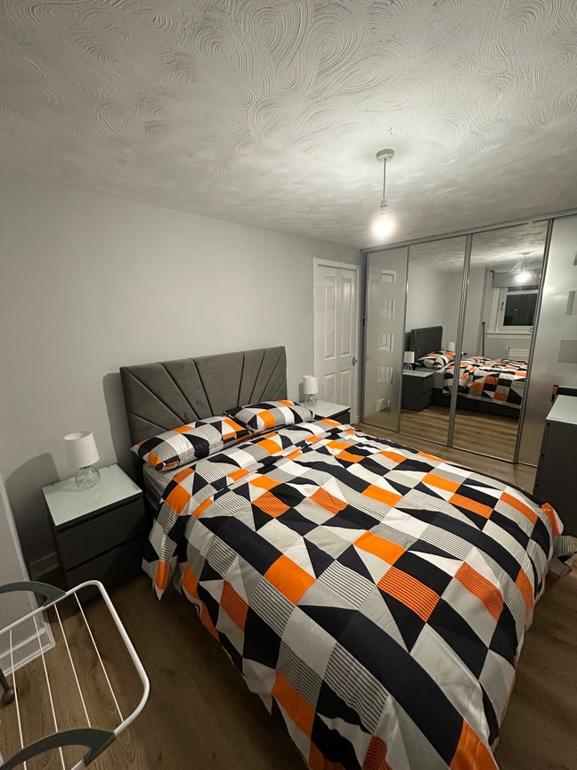 Furnished double room for rent - Bills included Main Photo