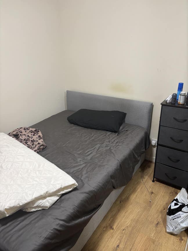 Single room available for 450 pounds Main Photo