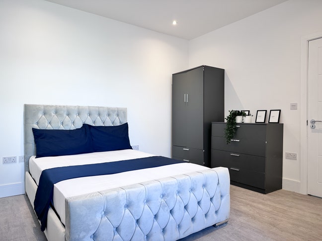 Spacious Single Room in Newly Refurbished House Main Photo