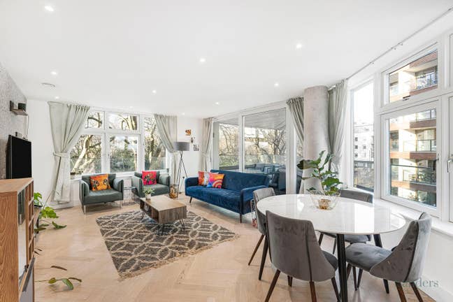 Stunning double room with private bathroom Kings X Main Photo