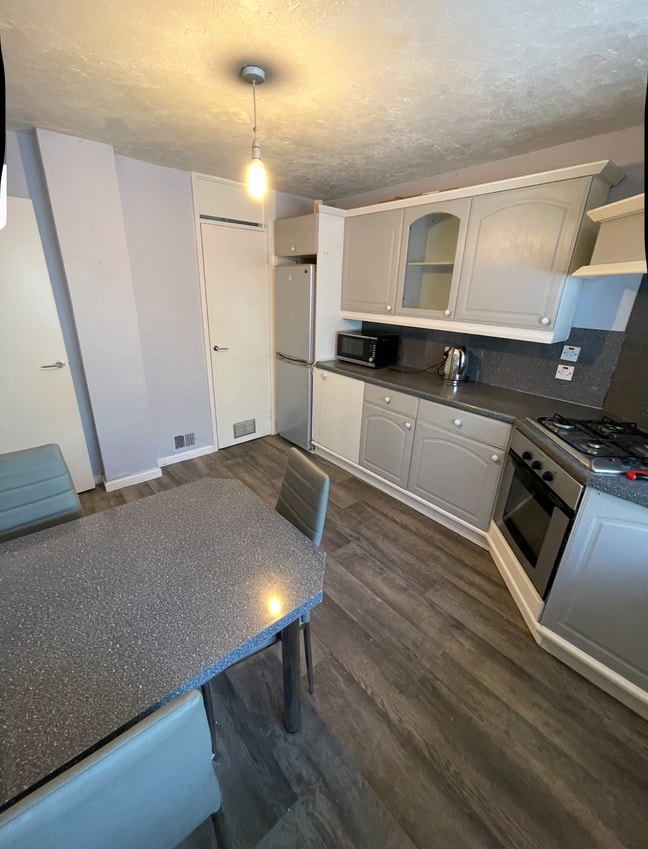 Cheap Single Room Available Near Station  Main Photo