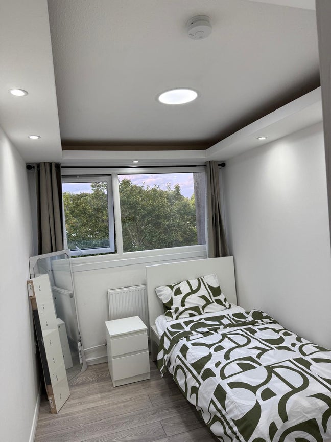 Single room for rent  Main Photo