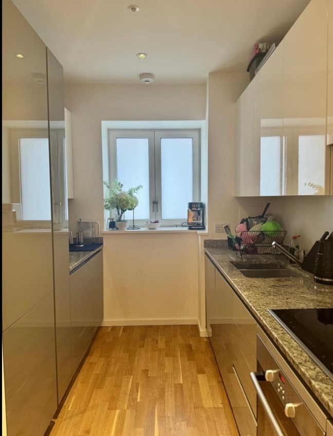 East Village Double Bedroom flat share Main Photo