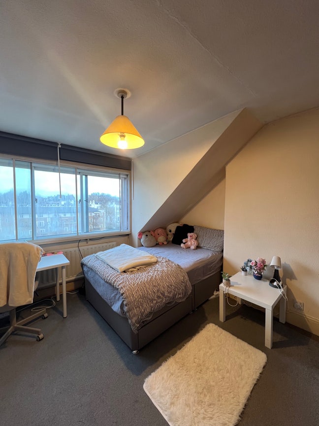  Urgent one month sublet Main Photo