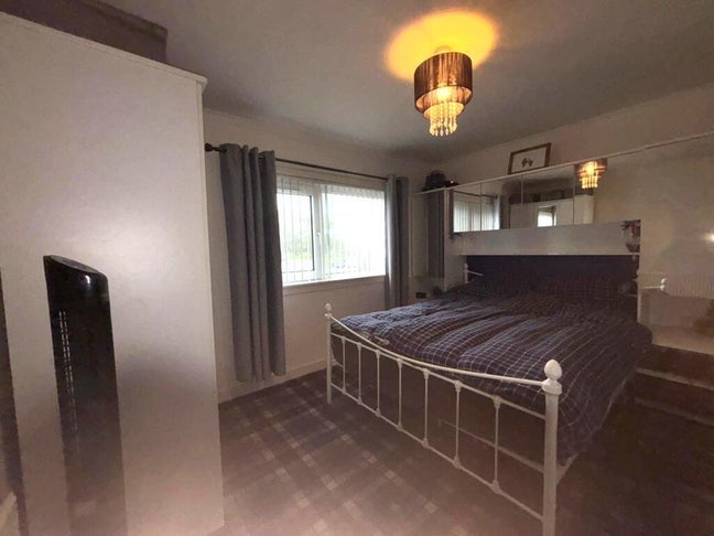 One bed upper cottage flat Main Photo