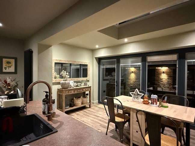 House close to Epping high street and station Main Photo