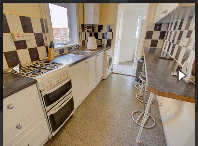 A room is available  Main Photo