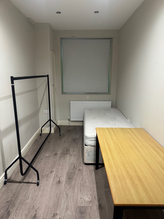 1 Single Room Main Photo