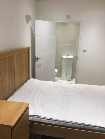 Spacious Ensuite Room to Let Near Wembley Park  Main Photo