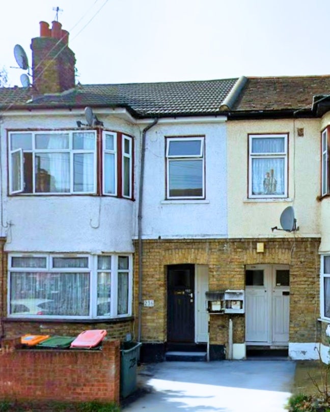  3-Bed Flat in Dersingham Avenue, E12  Main Photo