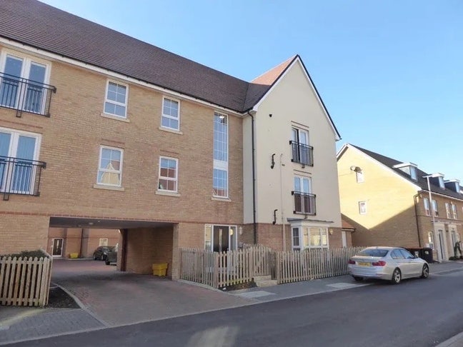 Bright, Stylish Double Room in Friendly Home Main Photo