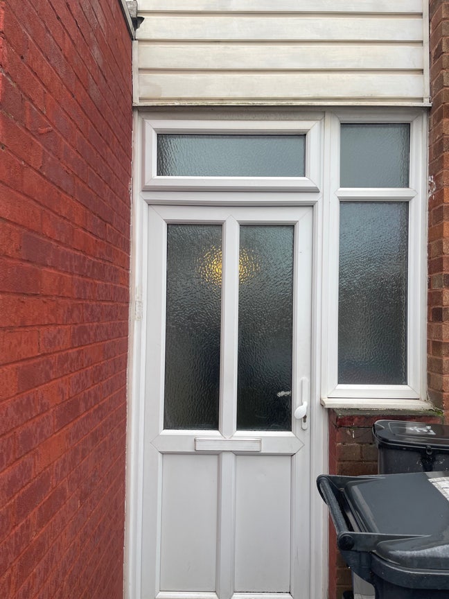 Comfortable Furnished Room in Croydon – All Bills  Main Photo