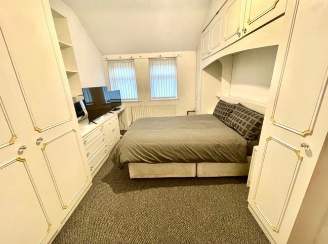 Stepney Green — All Bills Included Main Photo