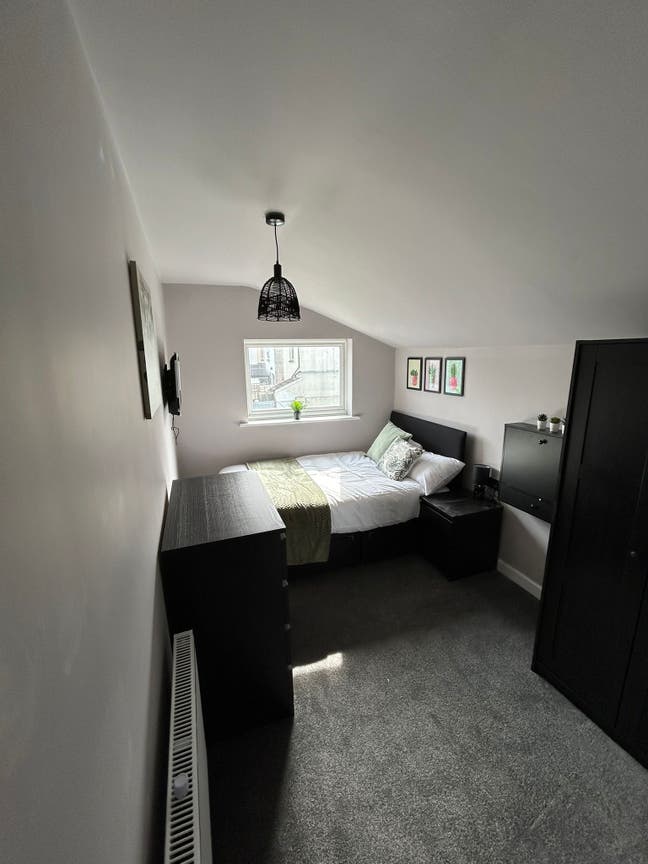 💎 High End Double Bedrooms! &pound;0 Deposit Main Photo