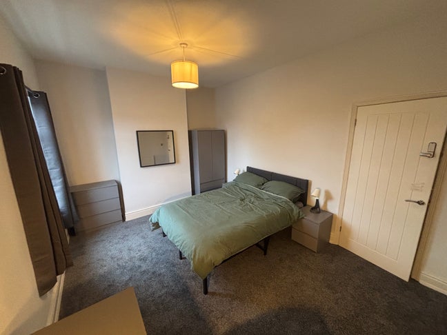 Double bedroom Main Photo