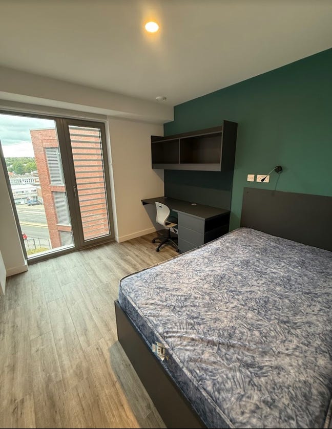 Room Available – Terry Frost Building, Leeds Main Photo