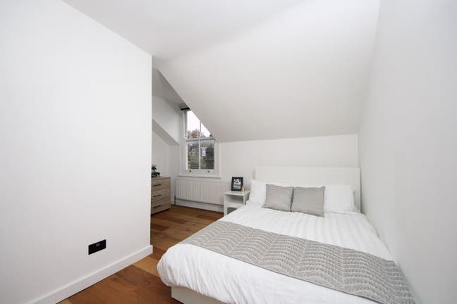 Ensuite in Brand New Houseshare Main Photo